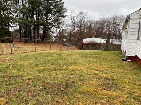 75 Obadiah Ave, Warwick, RI 02889 photo 4