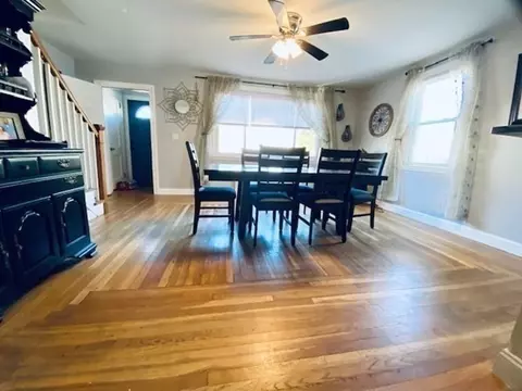 81 Warwick Rd, Pawtucket, RI 02861 photo 6