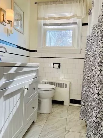 81 Warwick Rd, Pawtucket, RI 02861 photo 14