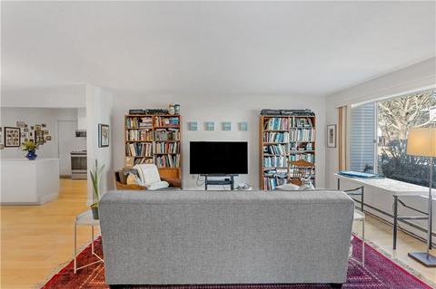 281 Chatham Cir, Warwick, RI 02886 photo 3