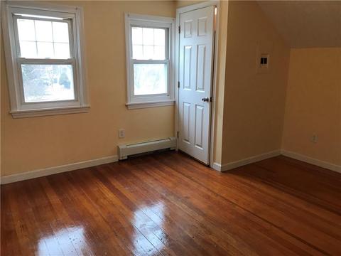 283 Knight St, Warwick, RI 02886 photo 5