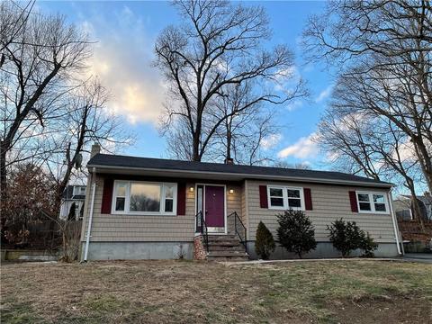 41 Anthony St, Warwick, RI 02886 photo 2