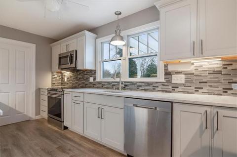 2 Simms St, Westerly, RI 02891 photo 10
