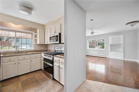 57 St Louis Ave, Woonsocket, RI 02895 photo 7