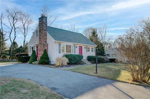 33 Ridgeway Dr, Warren, RI 02885 photo 1