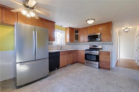 33 Ridgeway Dr, Warren, RI 02885 photo 7