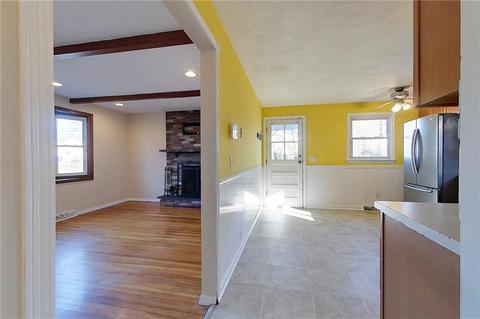 33 Ridgeway Dr, Warren, RI 02885 photo 8