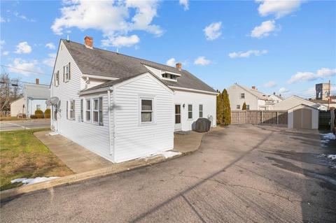 81 E Main St, West Warwick, RI 02893 photo 17