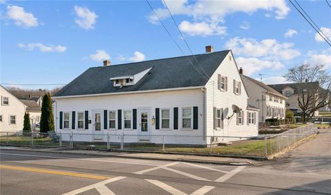 81 E Main St, West Warwick, RI 02893 photo 2