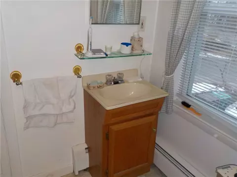 111 Vose St, Woonsocket, RI 02895 photo 4