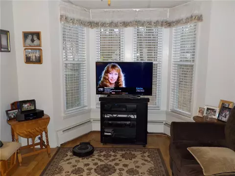 111 Vose St, Woonsocket, RI 02895 photo 3