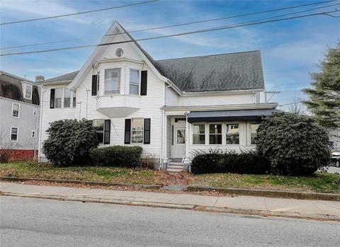 172 Pond St, Woonsocket, RI 02895 photo 1