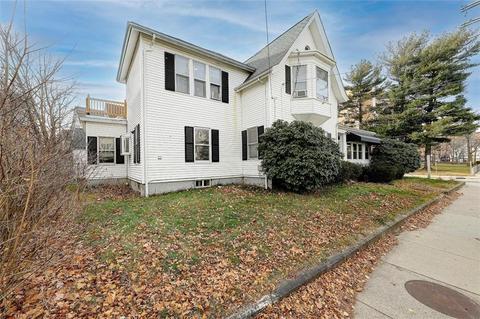 172 Pond St, Woonsocket, RI 02895 photo 2