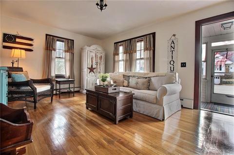 10 Batterson Ave, Westerly, RI 02891 photo 2