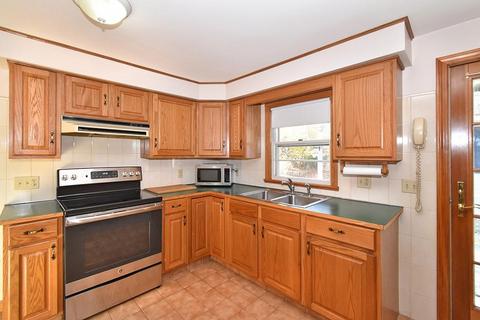 95 Arnold Rd, Coventry, RI 02816 photo 4