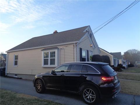 39 Barber Ave, Warwick, RI 02886 photo 3