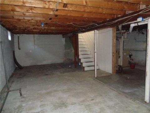 39 Barber Ave, Warwick, RI 02886 photo 30