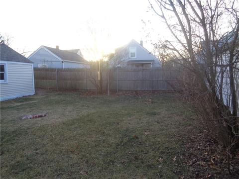 39 Barber Ave, Warwick, RI 02886 photo 6