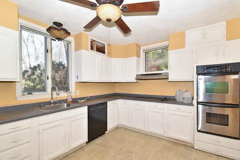 20 Dudley St, Woonsocket, RI 02895 photo 5