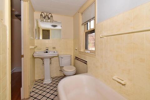 20 Dudley St, Woonsocket, RI 02895 photo 13