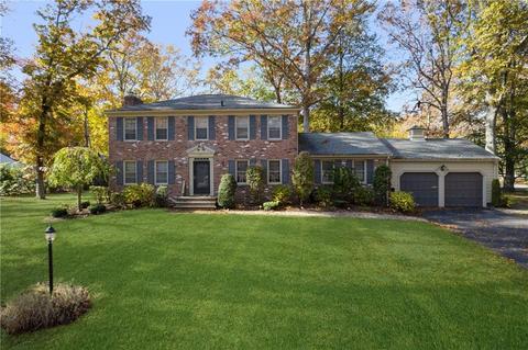 347 Red Chimney Dr, Warwick, RI 02886 photo 1