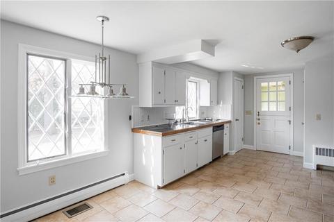 347 Red Chimney Dr, Warwick, RI 02886 photo 10