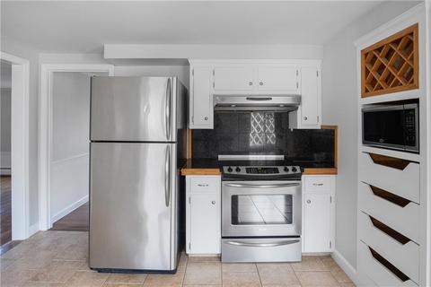 347 Red Chimney Dr, Warwick, RI 02886 photo 9