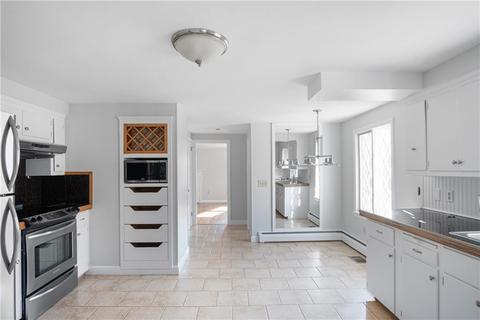 347 Red Chimney Dr, Warwick, RI 02886 photo 7