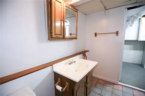 32 Barber Ave, Warwick, RI 02886 photo 26
