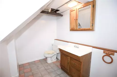32 Barber Ave, Warwick, RI 02886 photo 25