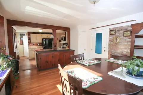 32 Barber Ave, Warwick, RI 02886 photo 7