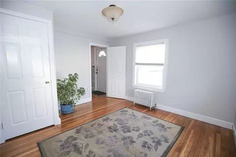 32 Barber Ave, Warwick, RI 02886 photo 12