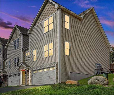 1003 Hunting Hill Dr #1003, Cumberland, RI 02864