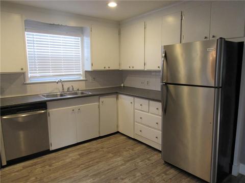 28 Benson Ave, Warwick, RI 02888 photo 3