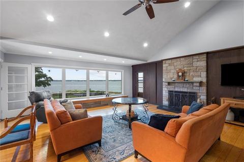 45 Ronaele Dr, Warwick, RI 02889 photo 8