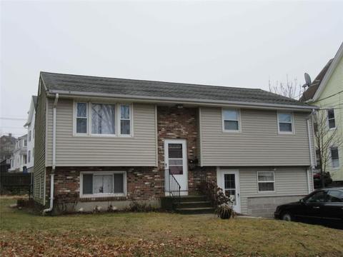 14 Rocket St, Westerly, RI 02891 photo 1