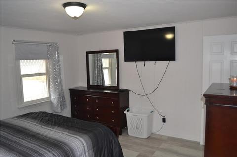75 Atlanta St, Woonsocket, RI 02895 photo 5