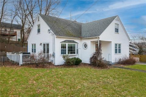39 Oregon Ave, Woonsocket, RI 02895 photo 1