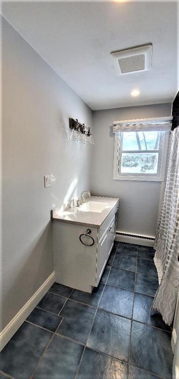 14 Colonial Dr, Warren, RI 02885 photo 10