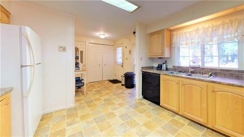 73 Lear Dr, Coventry, RI 02816 photo 6