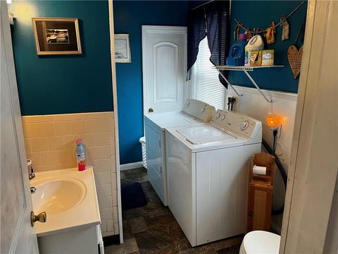 80 Newland Ave, Woonsocket, RI 02895 photo 10