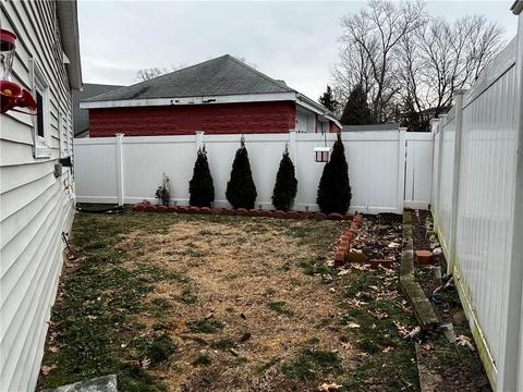 80 Newland Ave, Woonsocket, RI 02895 photo 17