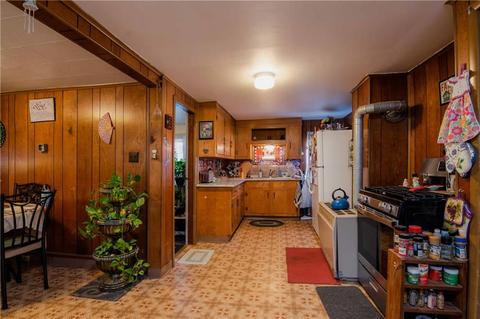82 Pierce St, Westerly, RI 02891 photo 4