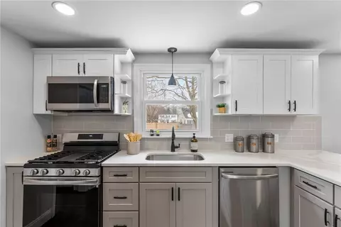 12 Canna St, Warwick, RI 02888 photo 10