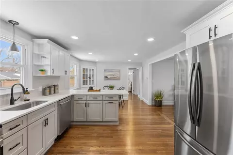 12 Canna St, Warwick, RI 02888 photo 9