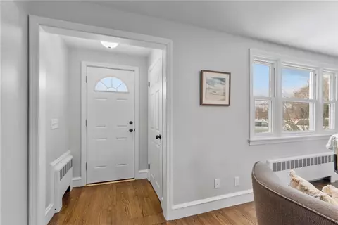 12 Canna St, Warwick, RI 02888 photo 6