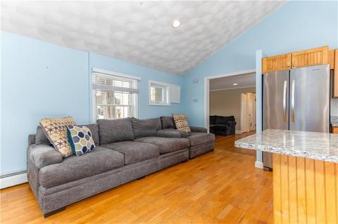 100 Parkside Dr, Warwick, RI 02888 photo 4