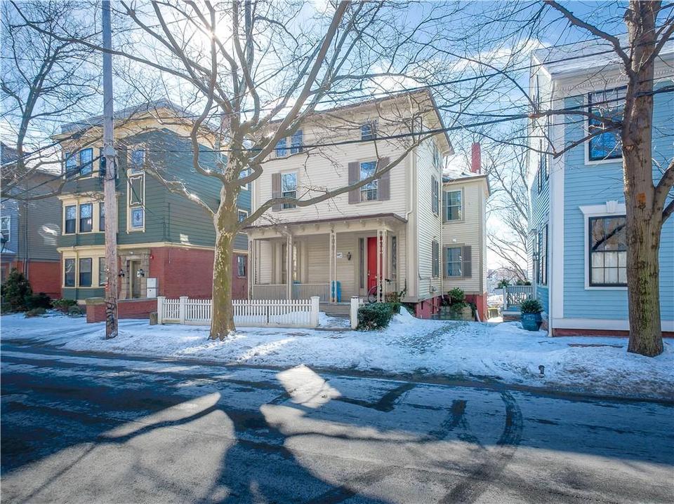 372 Benefit St, Providence, RI 02903 19 Photos MLS 1302769 Movoto