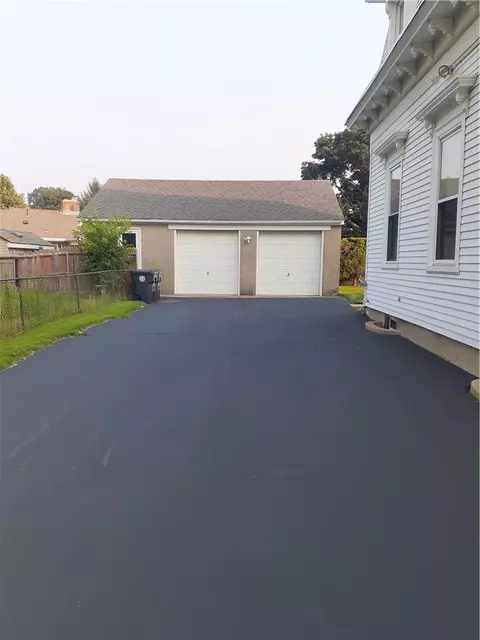 110 Ridgeway Ave, Warwick, RI 02886 photo 4