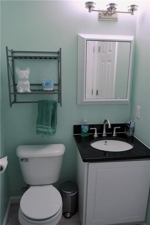 16 Simon St, West Warwick, RI 02893 photo 17